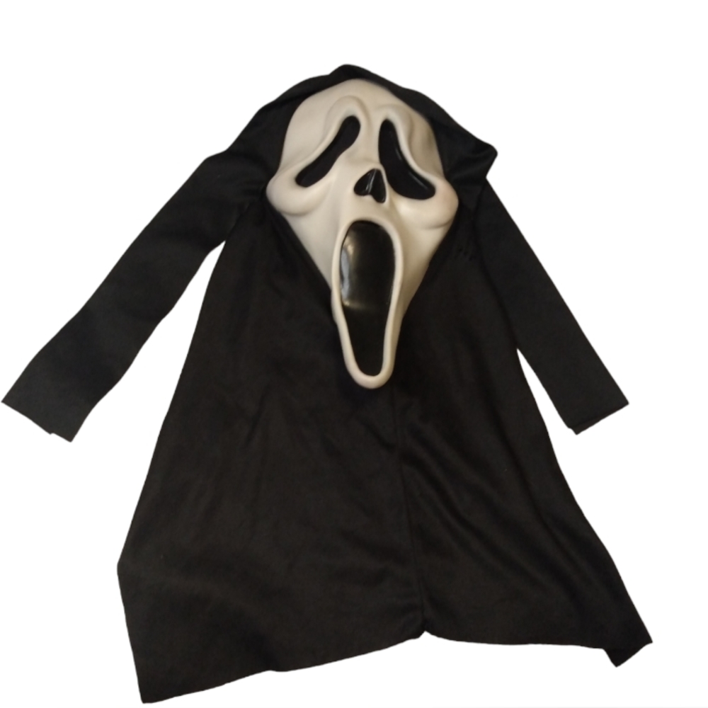 Easter Unlimited Inc. Scream 90s Mask with‎ SMALL FLAW